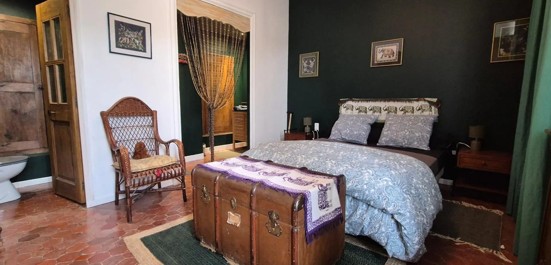 Chambres D'Hotes Le Relais Des Marmottes En Luberon Lagnes Bed & Breakfast