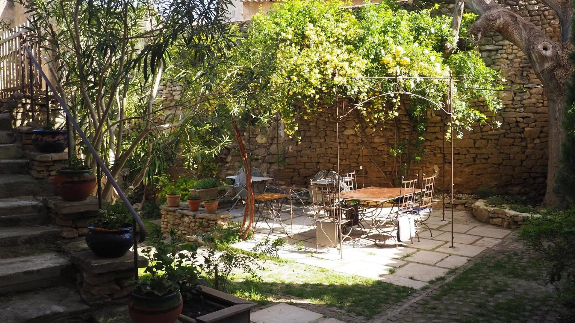 Bed & Breakfast Chambres D'Hotes Le Relais Des Marmottes En Luberon Lagnes