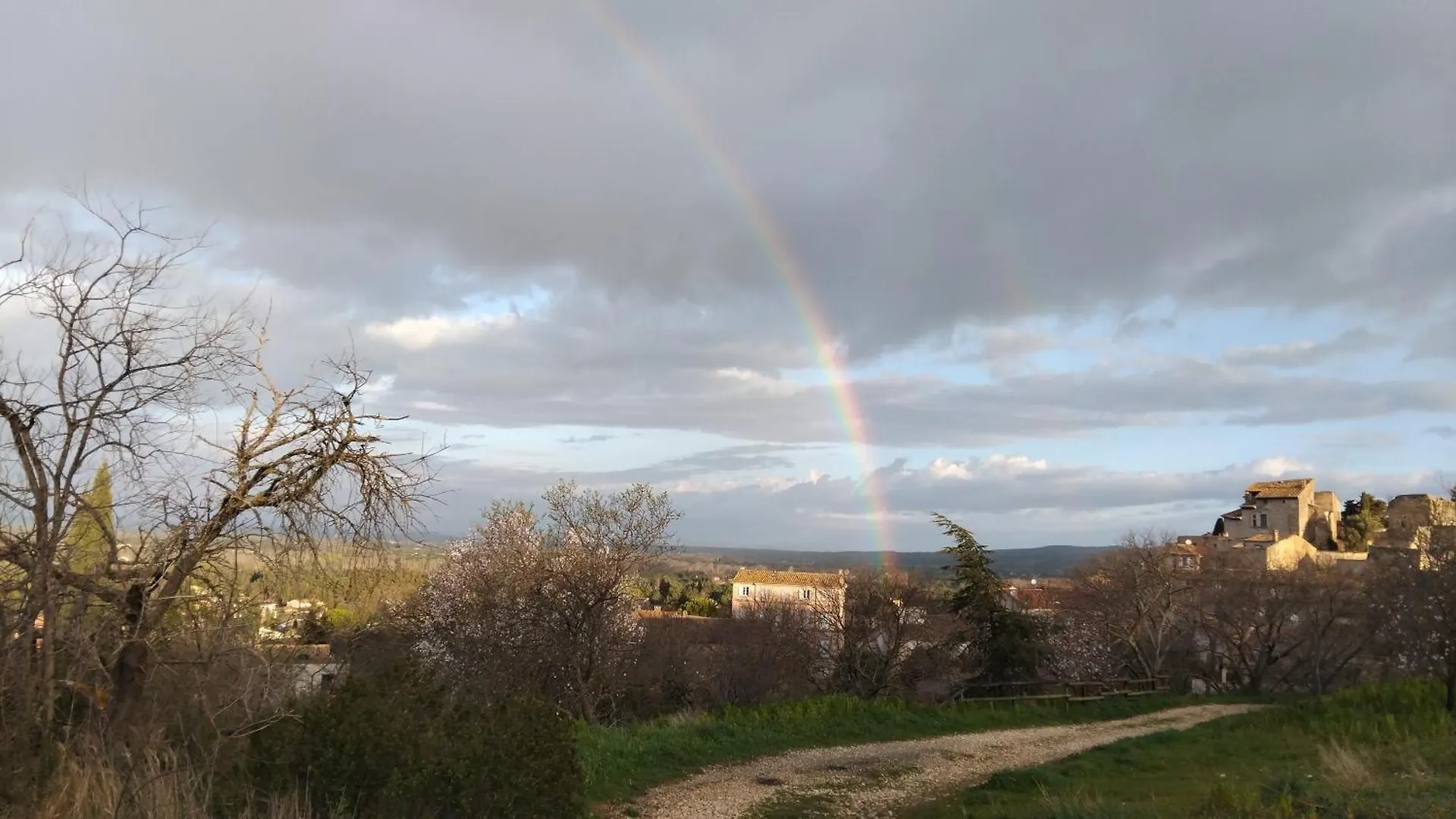 Chambres D'Hotes Le Relais Des Marmottes En Luberon Lagnes 0*,